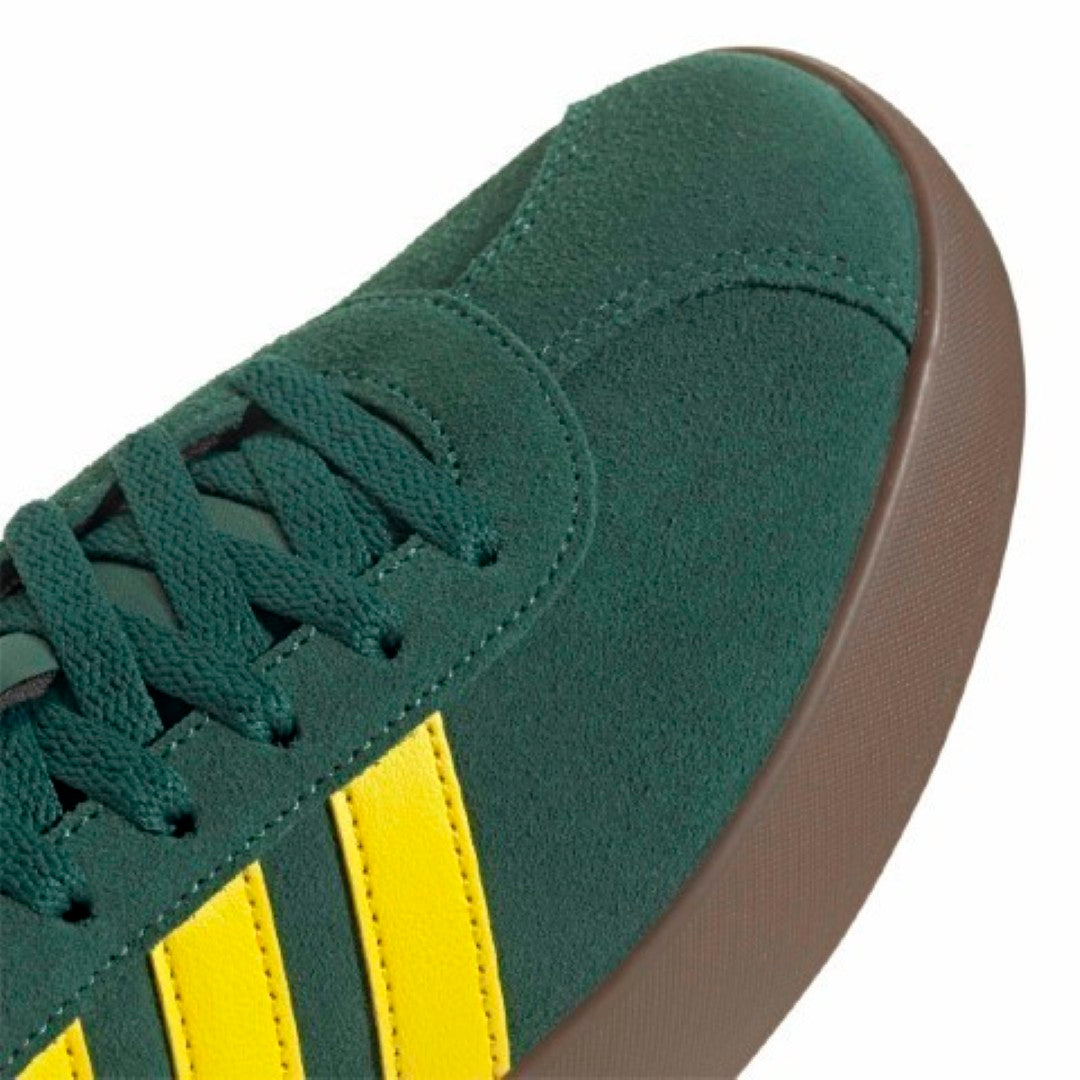 حذاء في ال كورت 3.0
