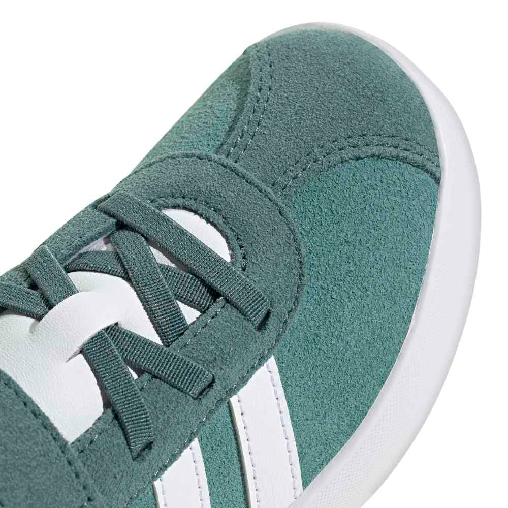 حذاء في ال كورت 3.0