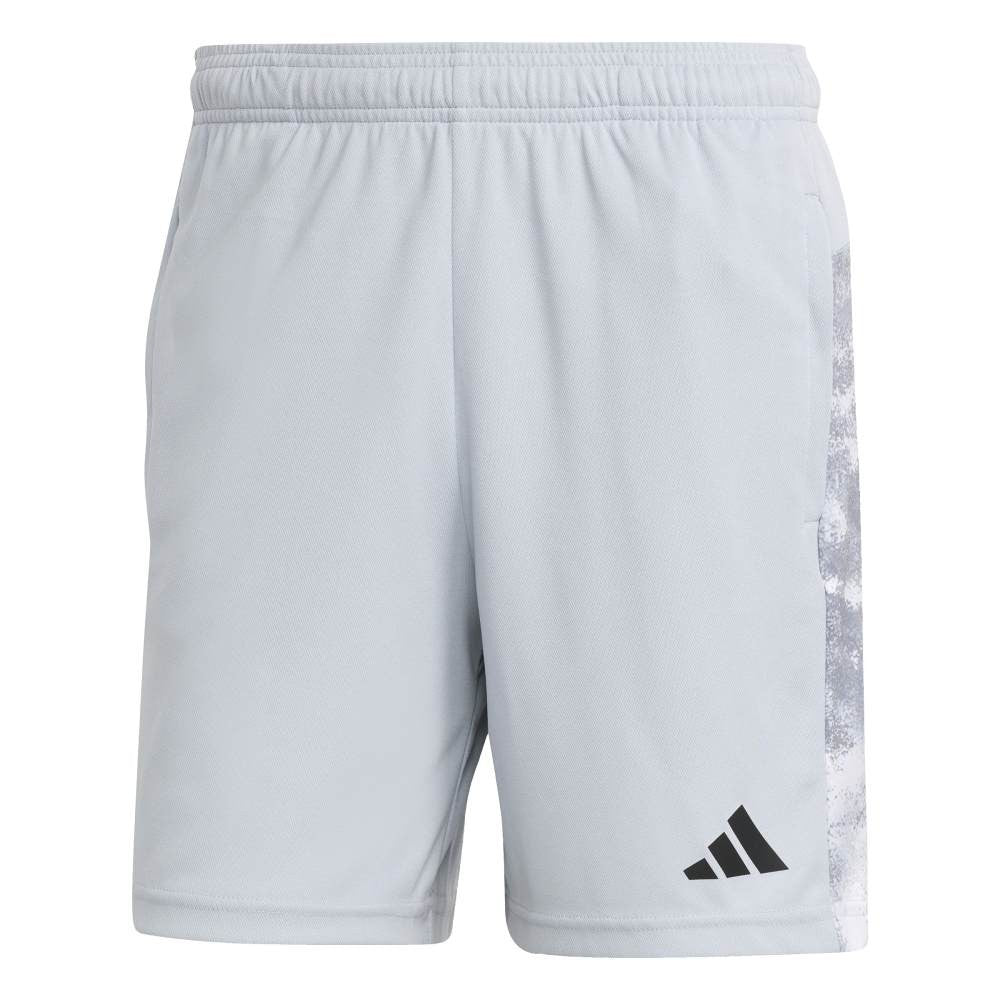 Train Essentials Seasonal 3-Stripes Short