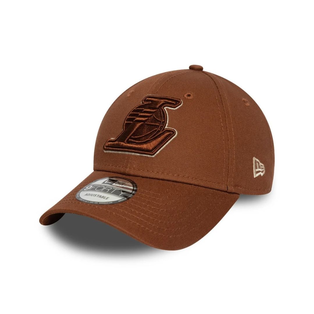 Team Outline 9Forty Los Angeles Lakers Cap