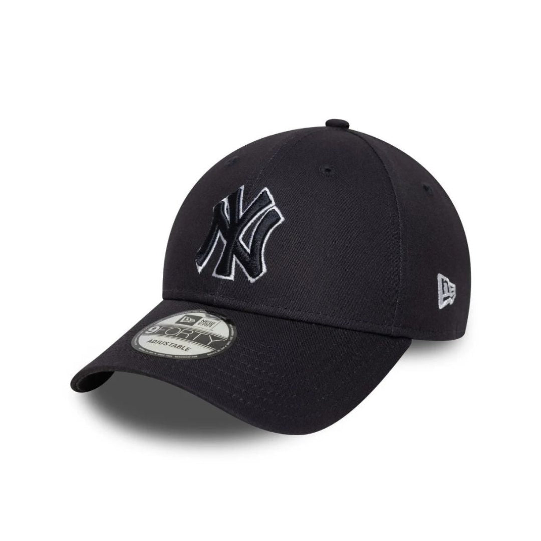 Outline 9Forty New York Yankees Cap