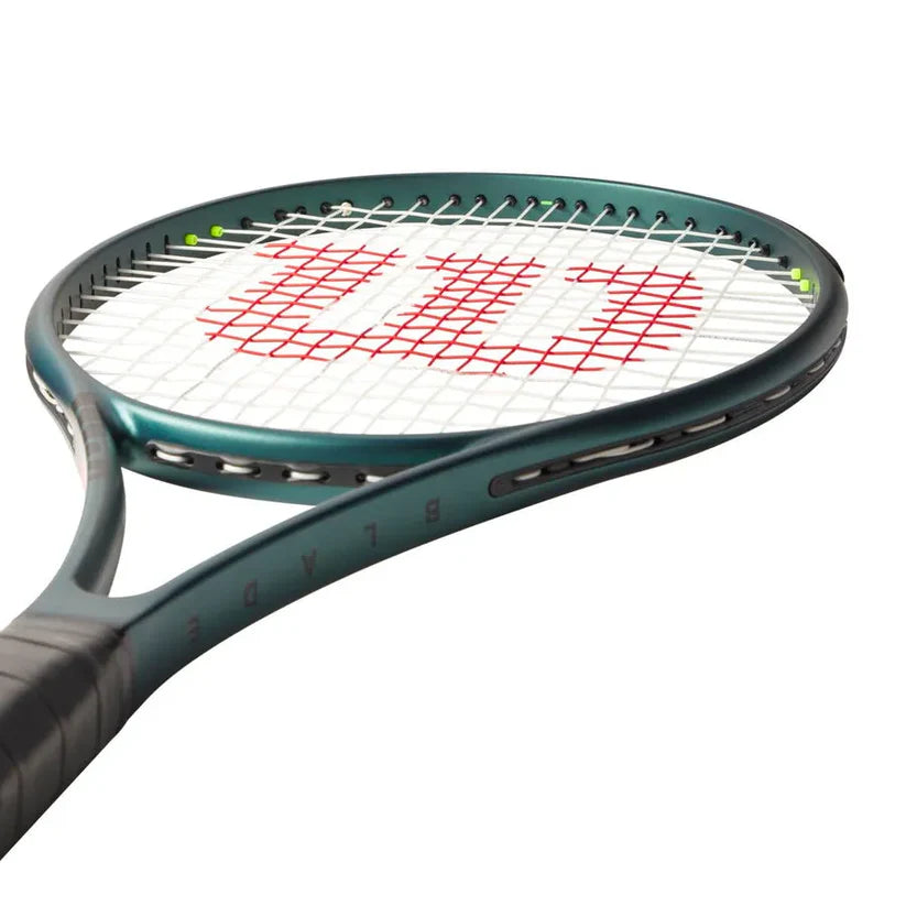 Blade 104 V9 Tennis Racket