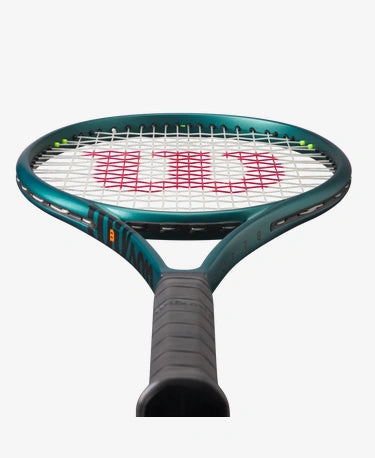 Blade 100 V9 Tennis Racket