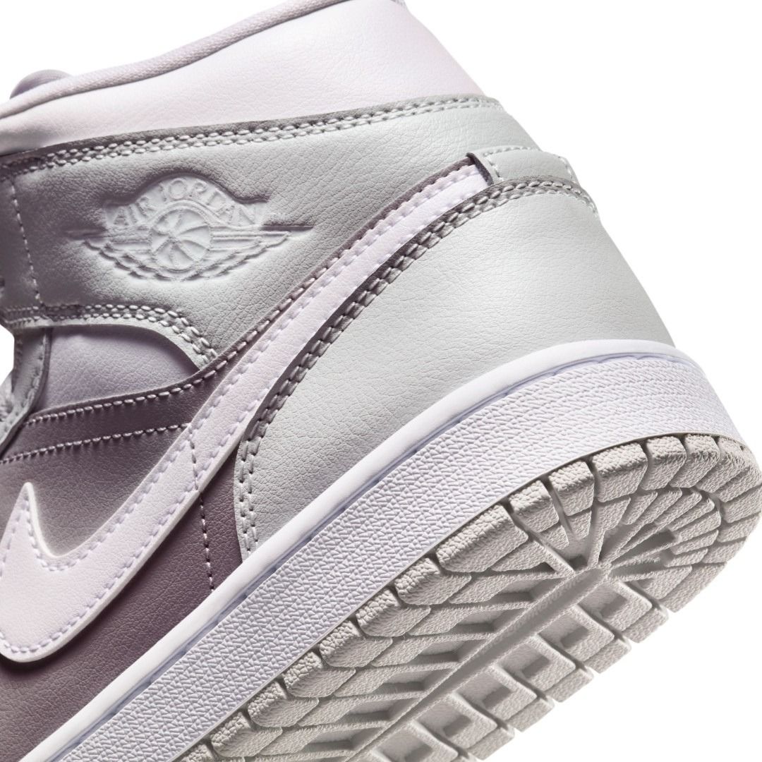 Air Jordan 1 Mid Shoes