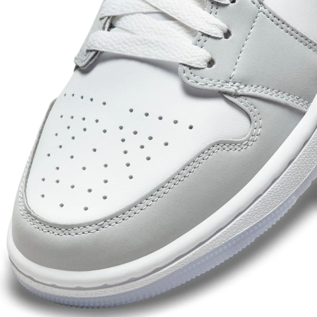 Air Jordan 1 Mid Shoes