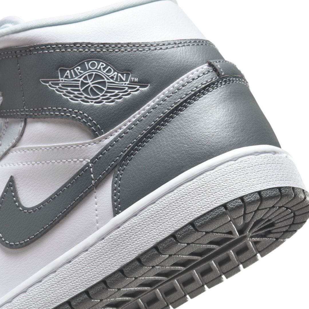 Air Jordan 1 Mid Shoes