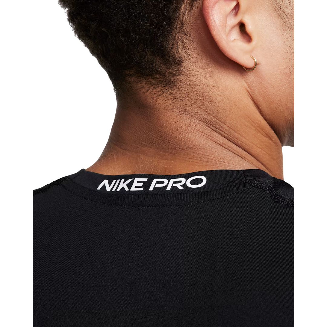 تيشيرت ضيق بدون كم  