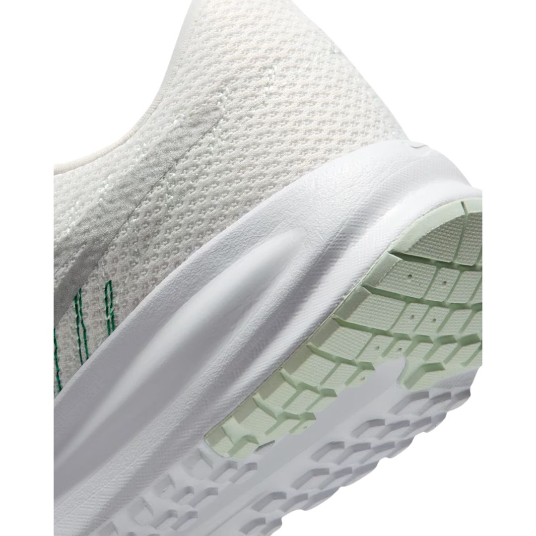 Run Defy Road Running Shoes