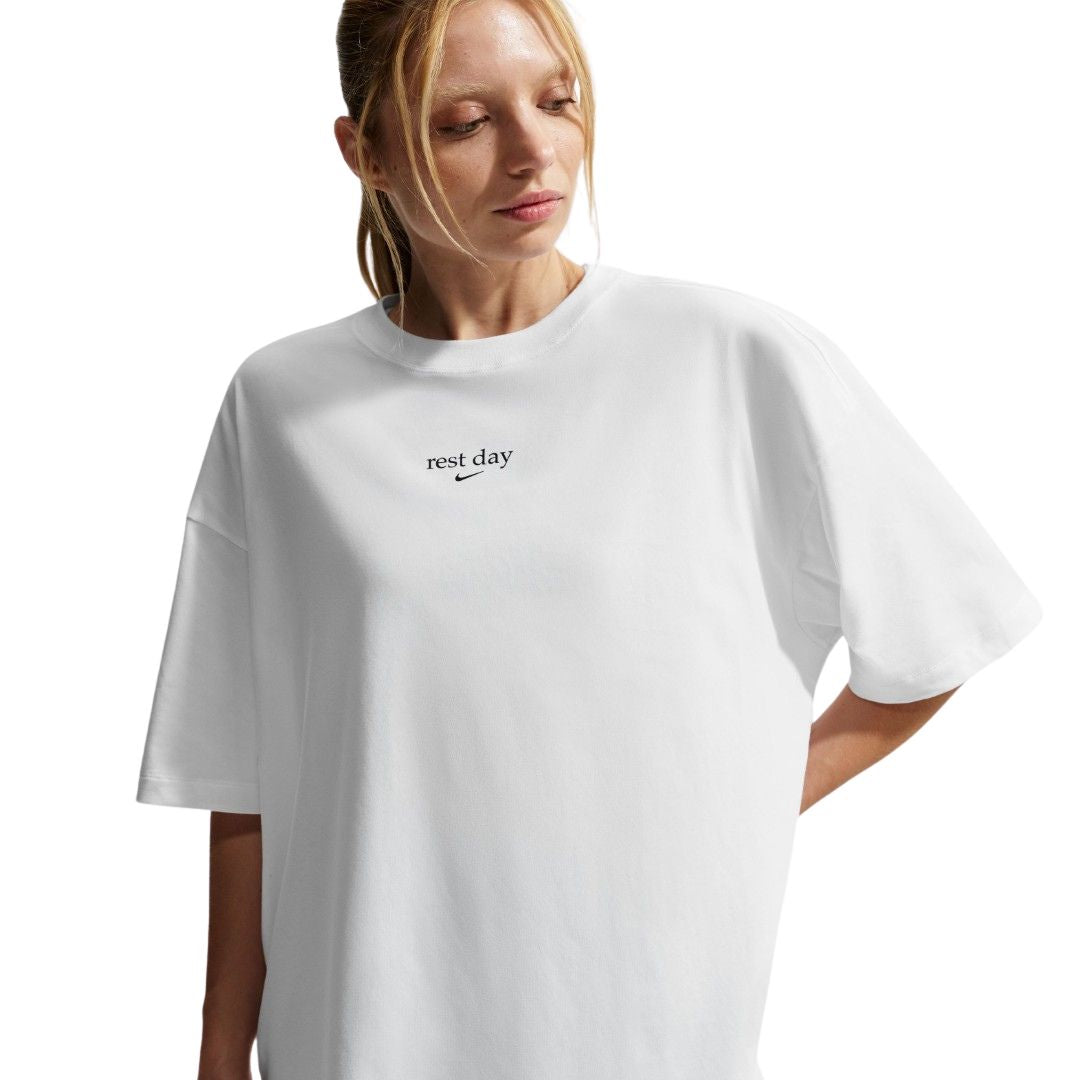 Oversized Dri-FIT Short-Sleeve T-Shirt