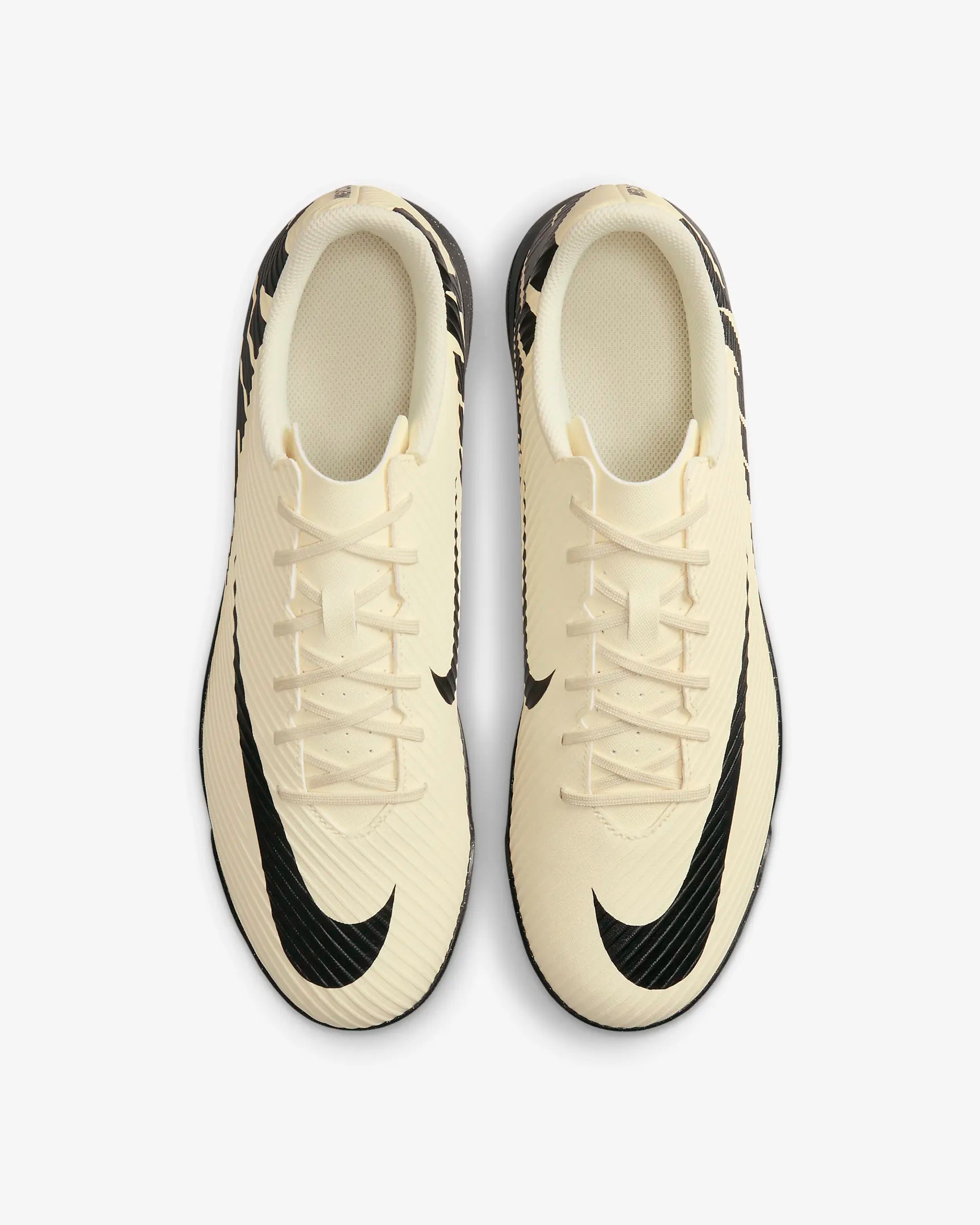 Mercurial Vapor 15 Club Turf Low-Top Soccer Shoes