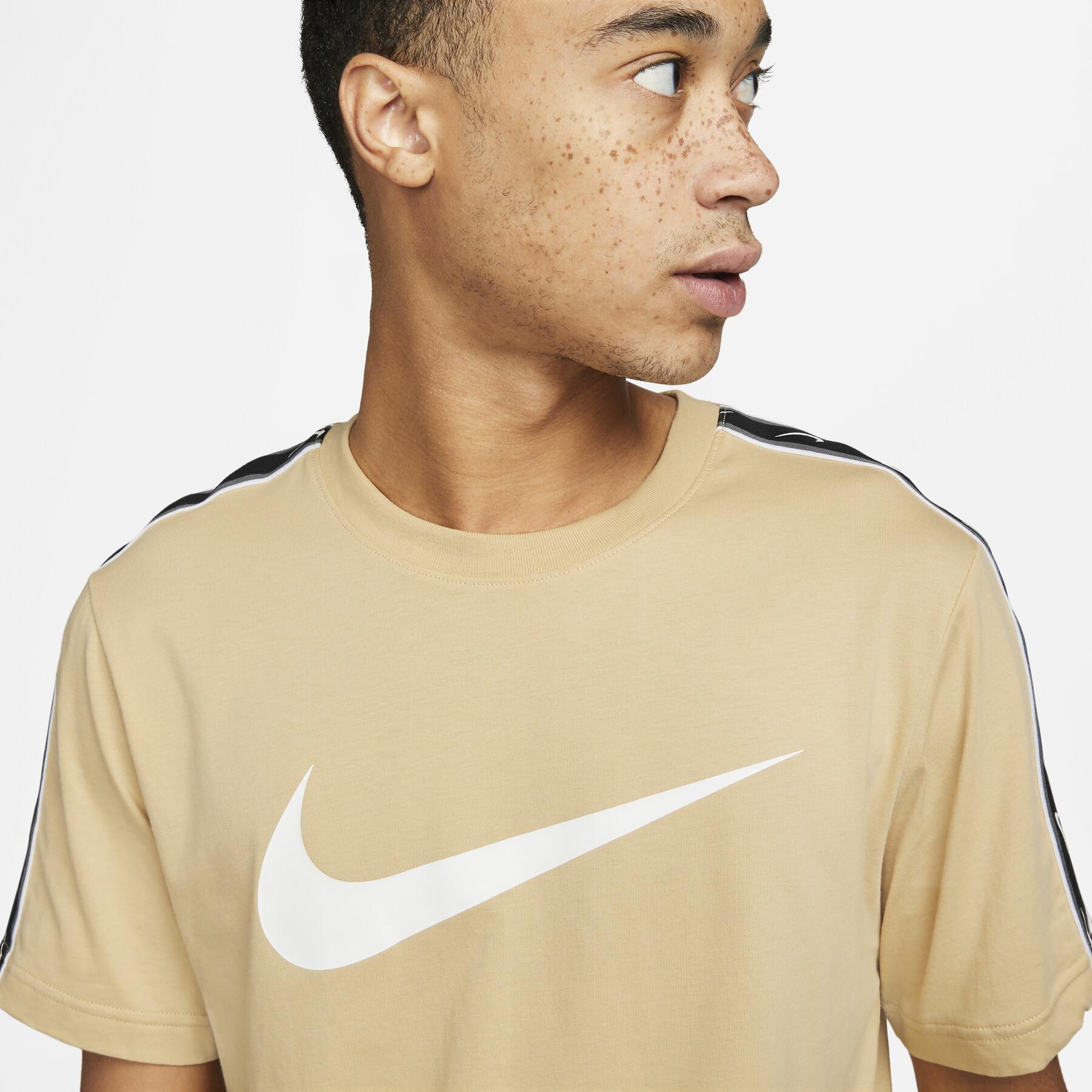 Repeat Swoosh T-shirt