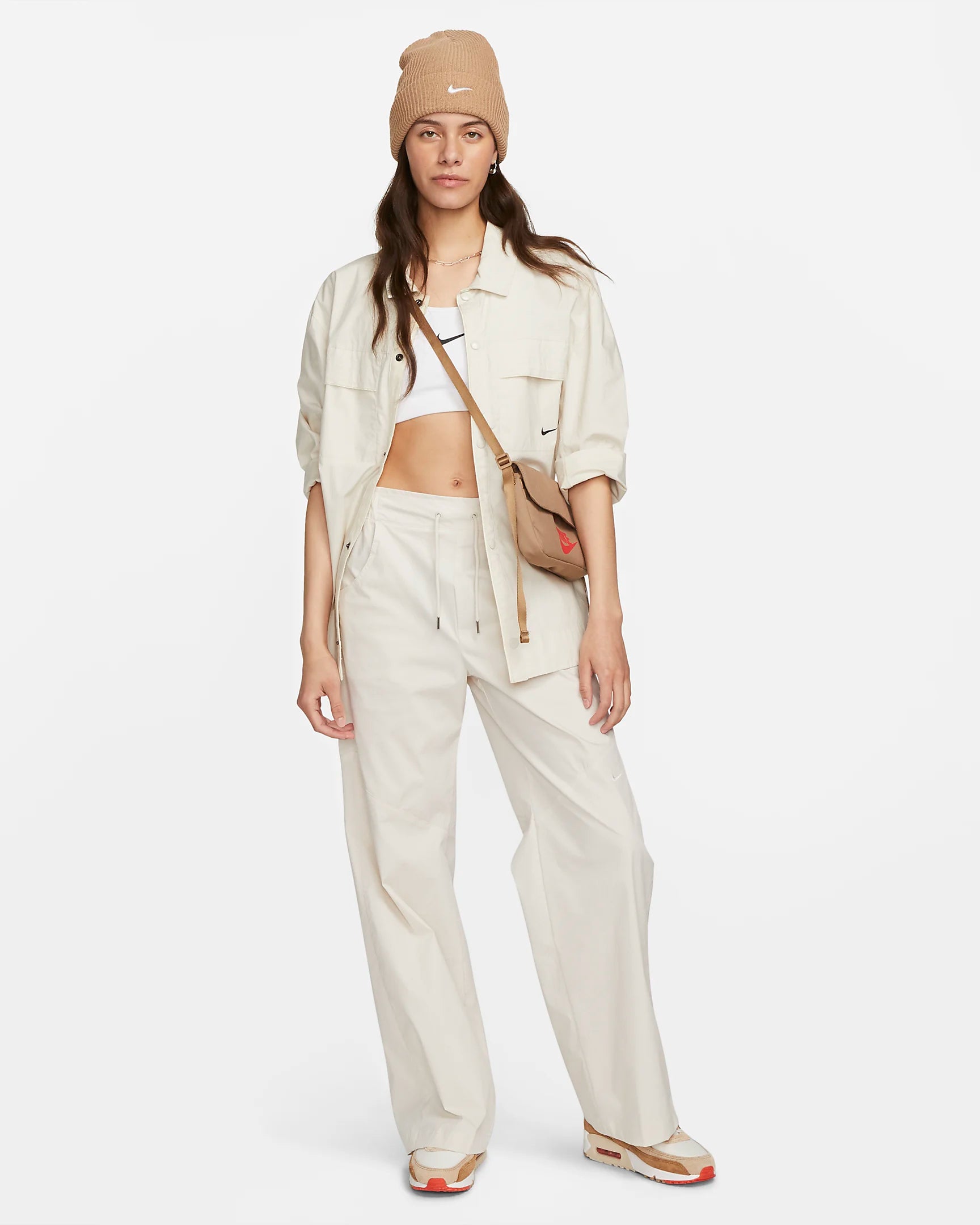 Sportswear Essentials Woven High-Rise Trousers