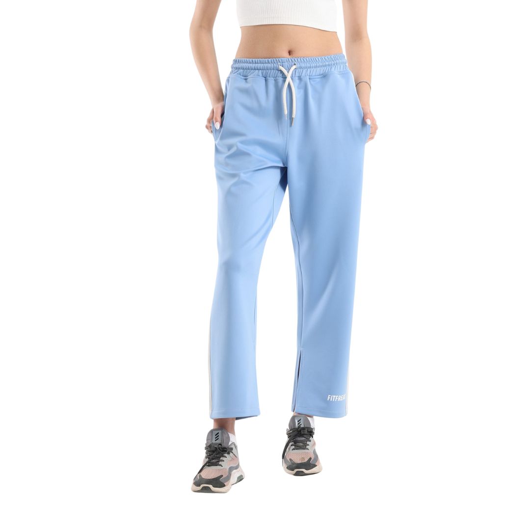 Classic slit sweatpants in baby blue