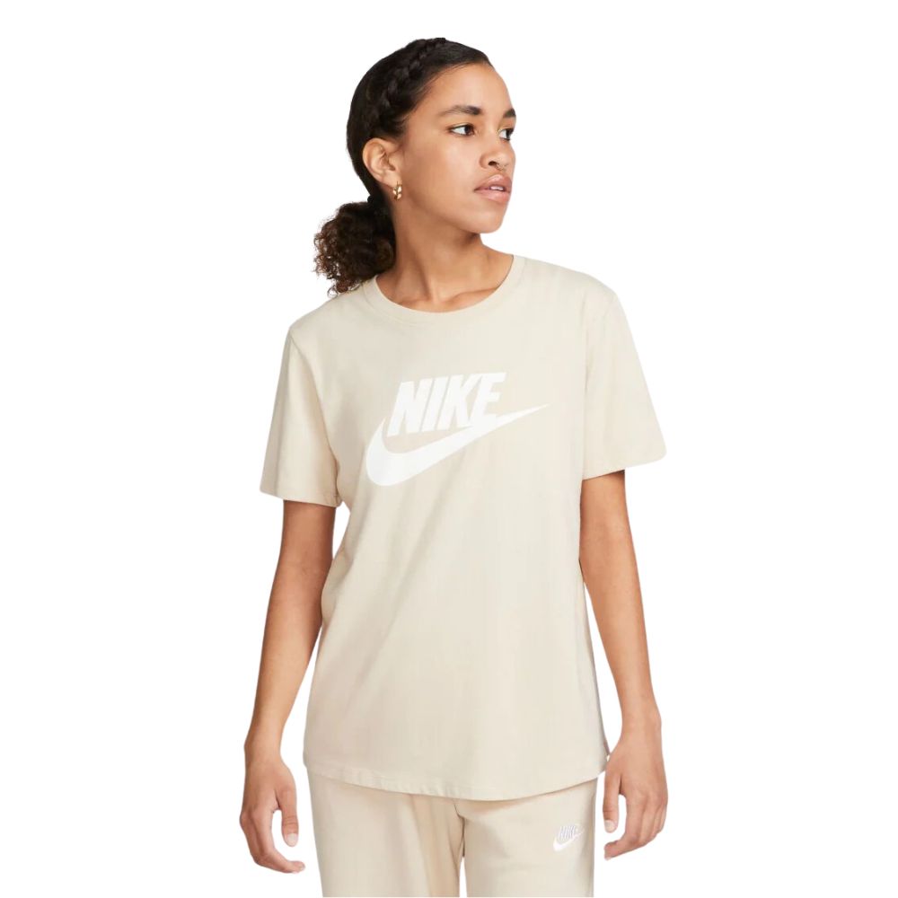 Nike Sportswear Essentials T-shirt