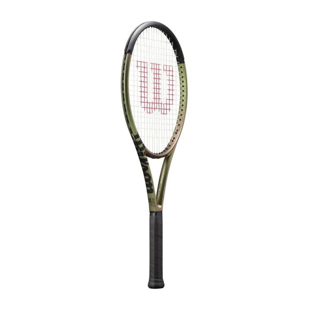 Blade 100 V8.0 FRM 2 Unstrung Tennis Racket